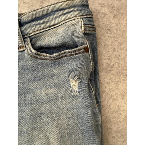 Judy Blue Jeans Size 9/29 Light Wash Distressed Boyfriend Fit - Picture 5 of 8